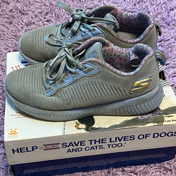 Sketchers Lil Bobs w/ air cooled memory foam size 2 w/ original box - Picture 5 of 14